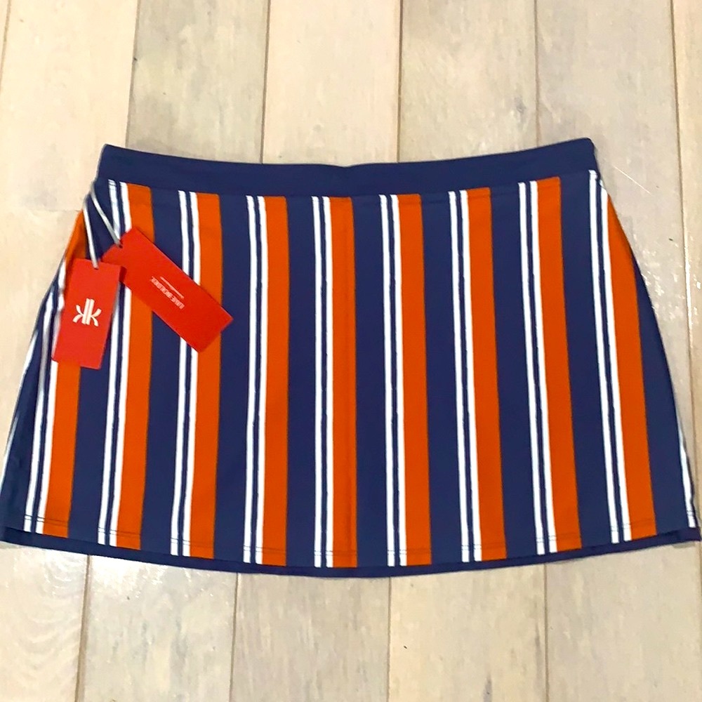 🌺Krimson Klover 🌺NWT reversible cover-up skirt❣️ - Picture 3 of 7